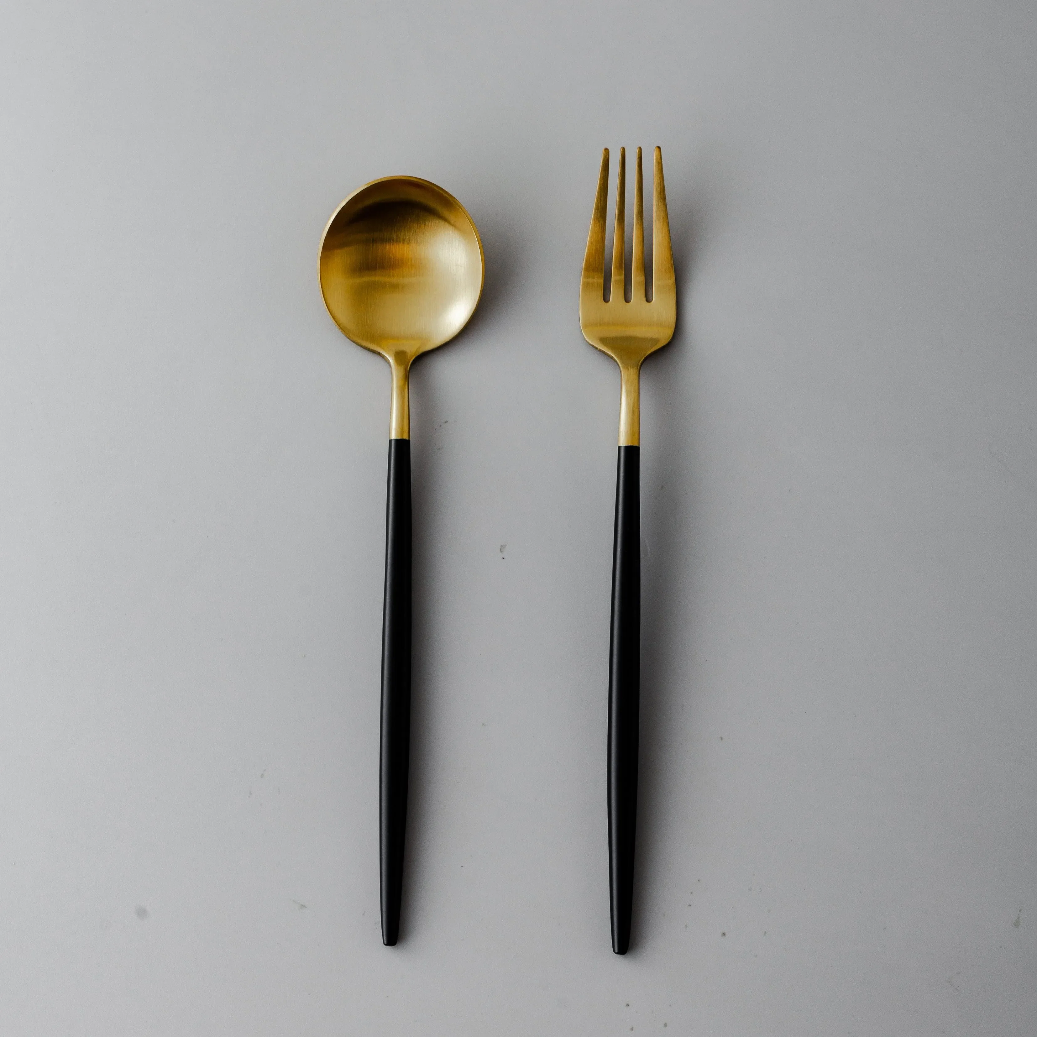 Gilded Serving Utensils & Salad Servers - Image 11