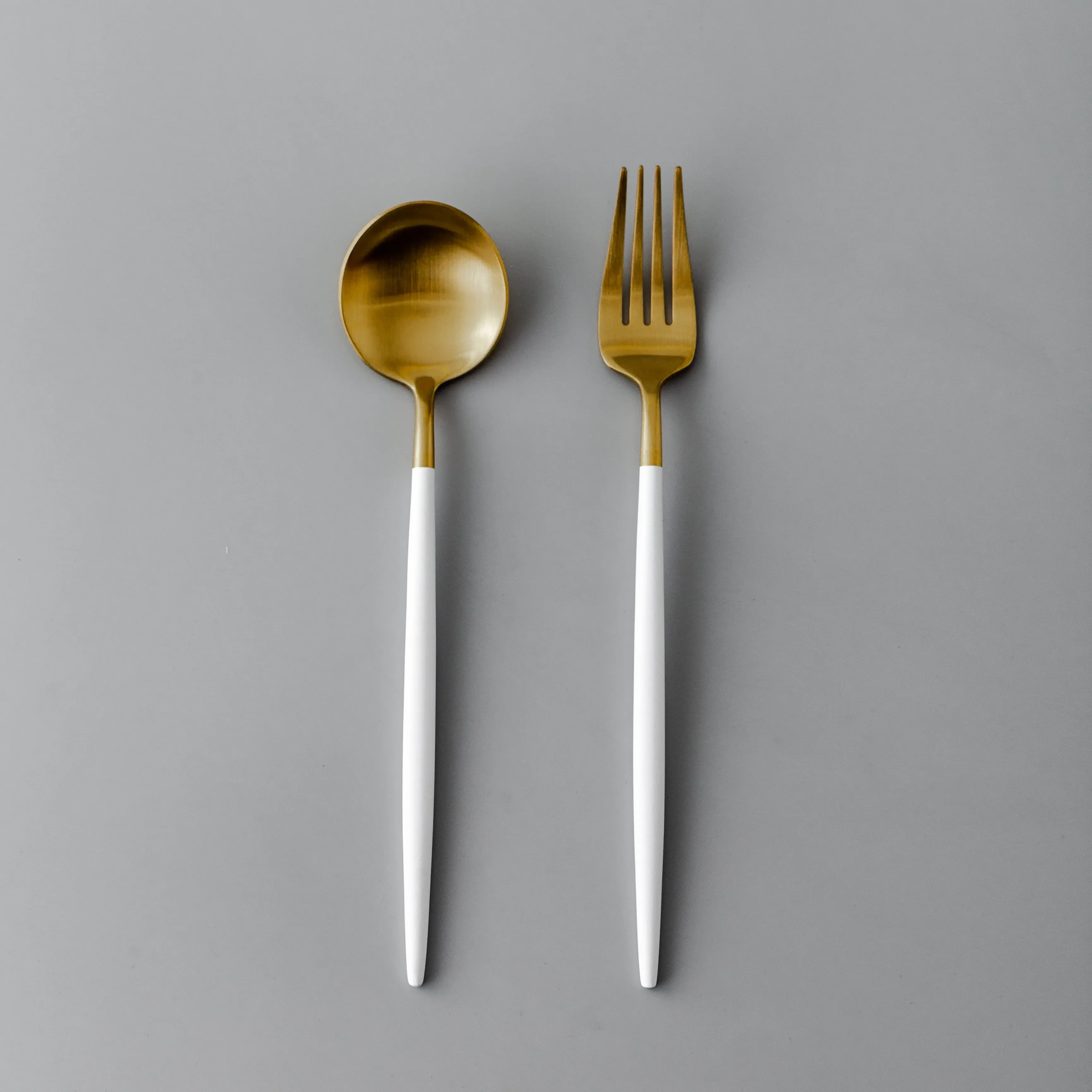 Gilded Serving Utensils & Salad Servers - Image 13