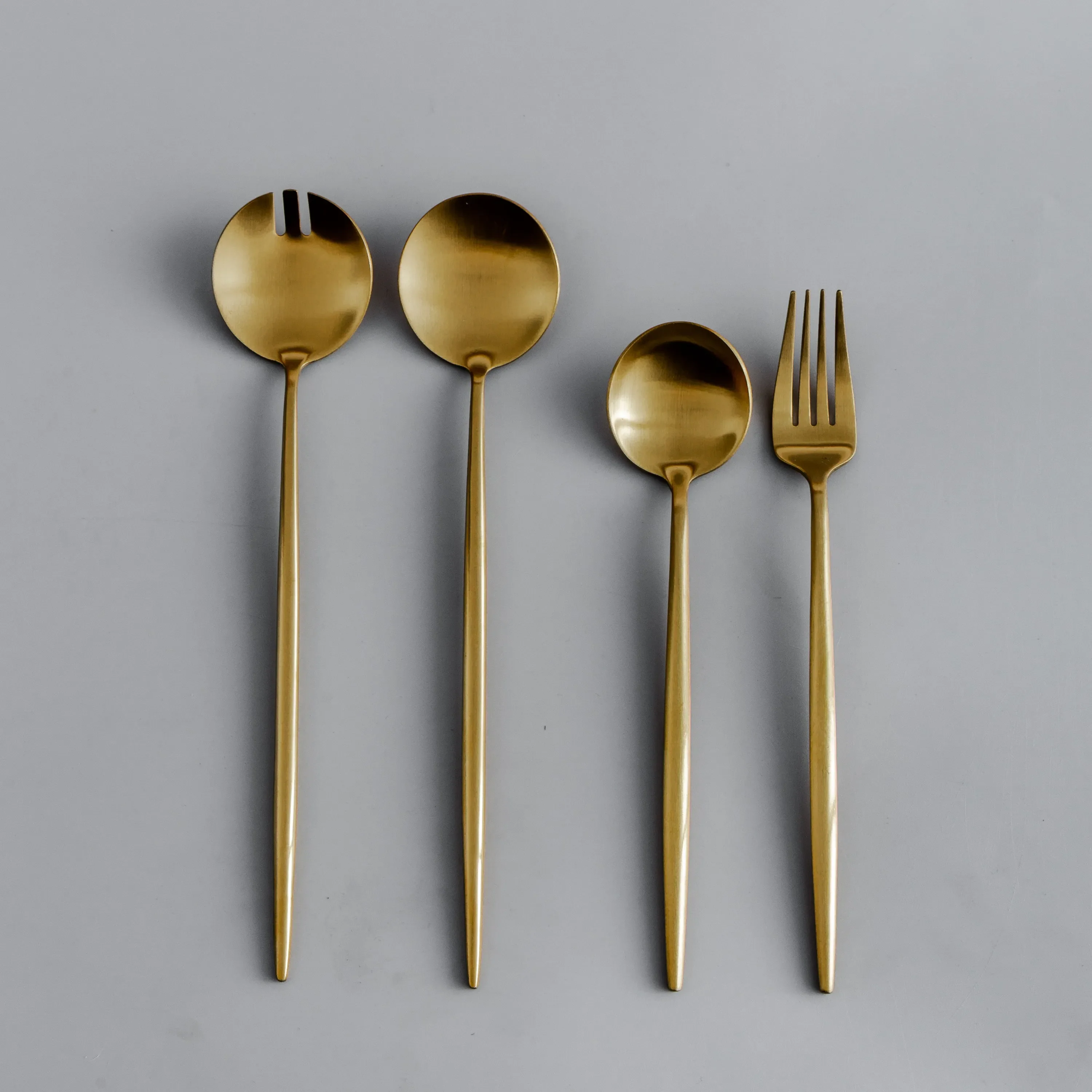 Gilded Serving Utensils & Salad Servers - Image 27