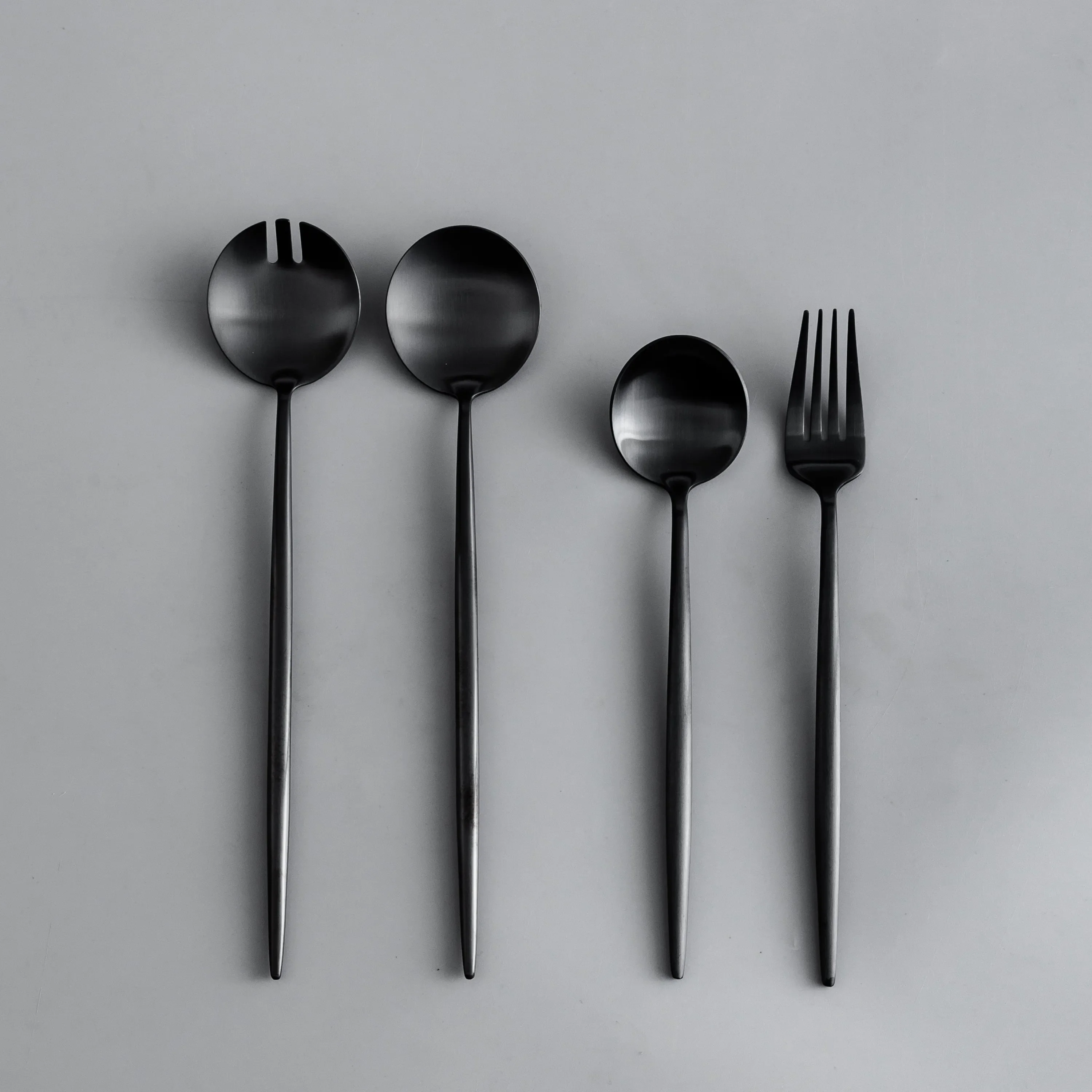 Gilded Serving Utensils & Salad Servers - Image 28