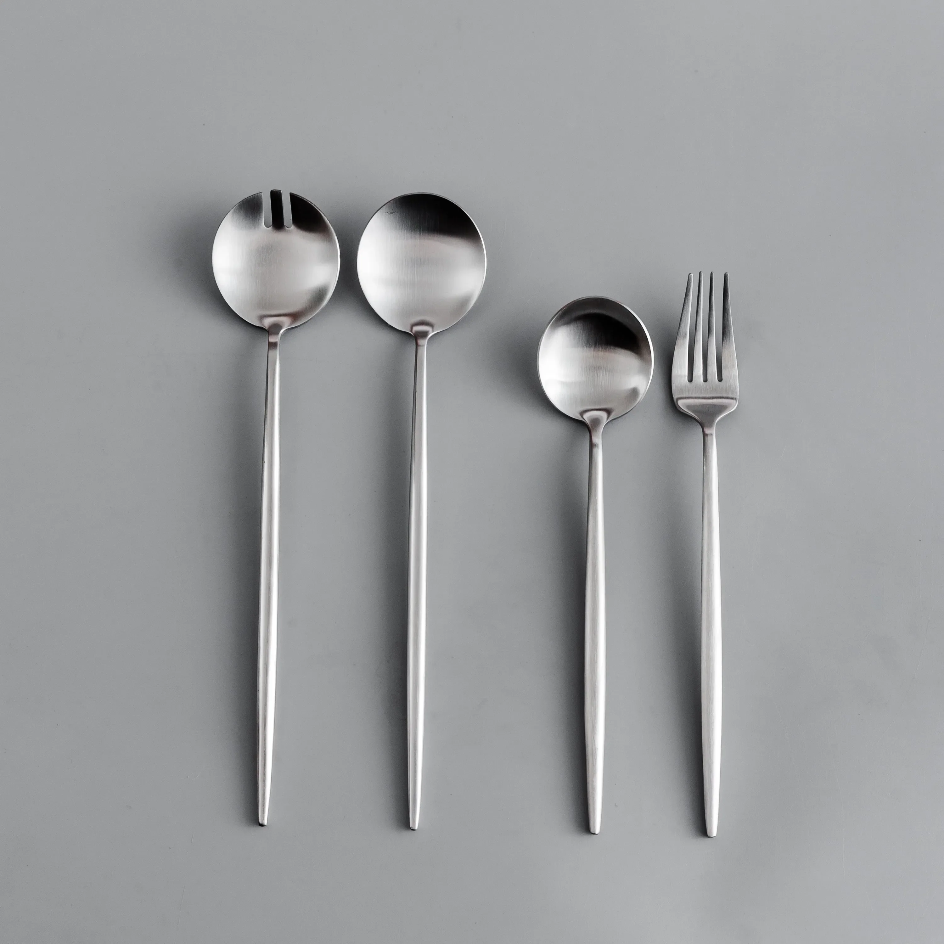 Gilded Serving Utensils & Salad Servers - Image 30