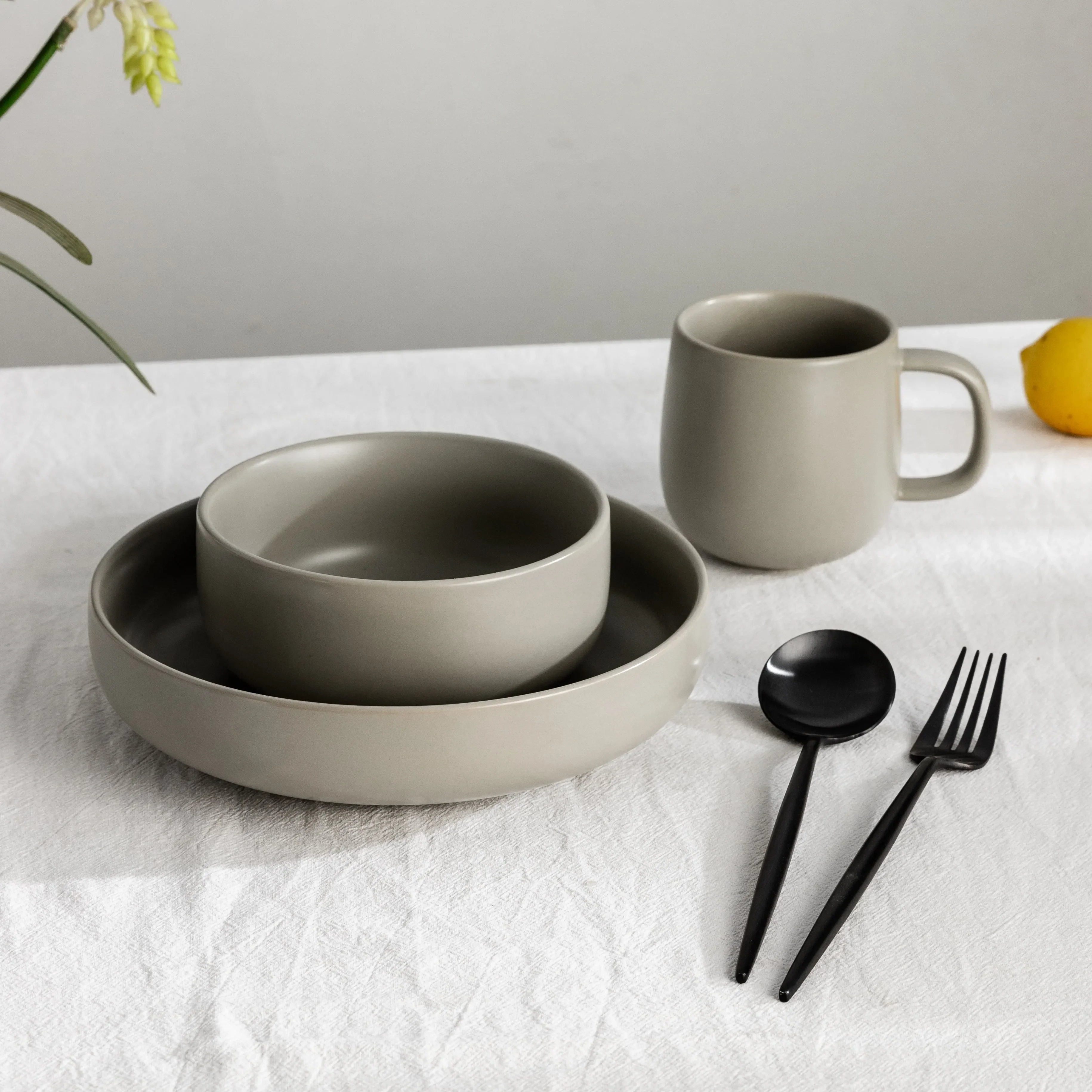 Gilded Serving Utensils & Salad Servers - Image 6